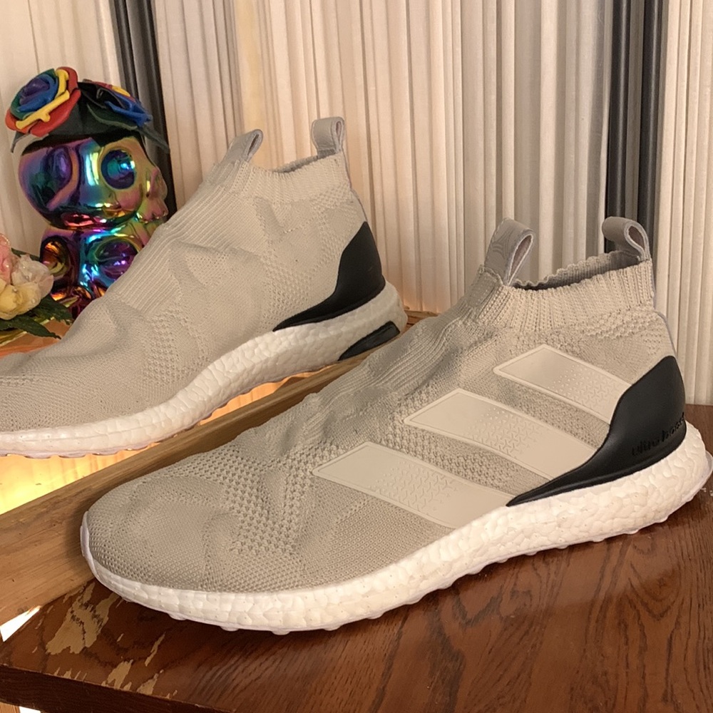 Adidas A16+ Ultraboost